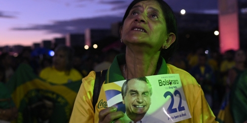 Je-suis-blesse-au-Bresil-les-partisans-de-Jair-Bolsonaro-sous-le-choc-apres-sa-defaite.jpg