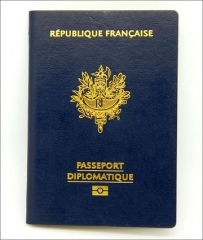 Les-titres-Passeport-diplomatique-Image-Fichier_large.jpg